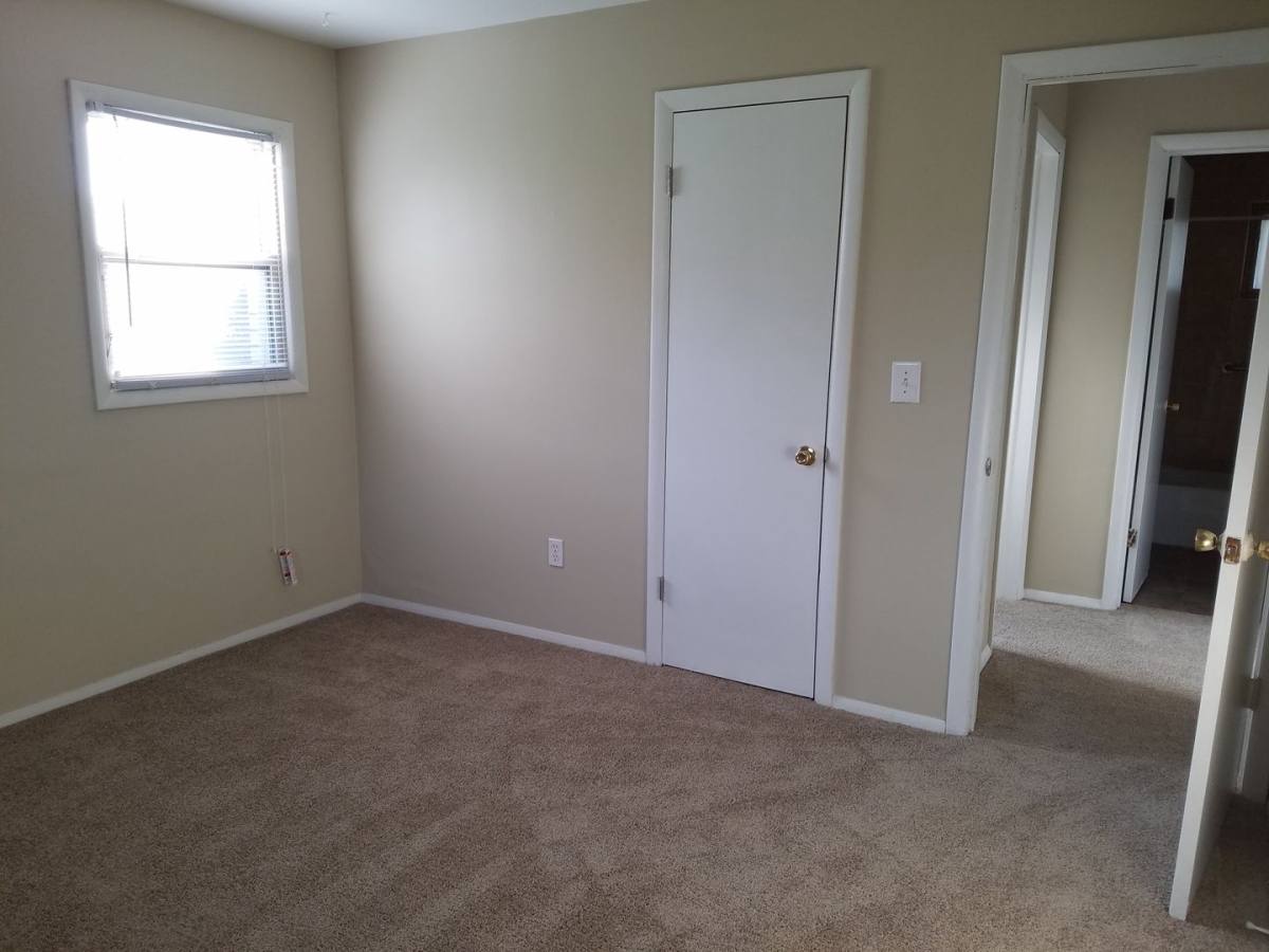 Apartment for rent at 1038 Glenaire Dr NW, Grand Rapids, MI 49544