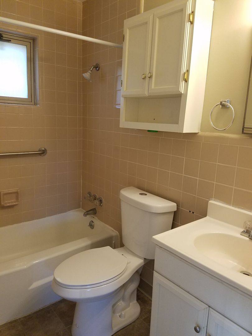 Apartment for rent at 1038 Glenaire Dr NW, Grand Rapids, MI 49544