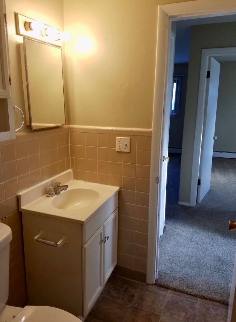 Apartment for rent at 1038 Glenaire Dr NW, Grand Rapids, MI 49544