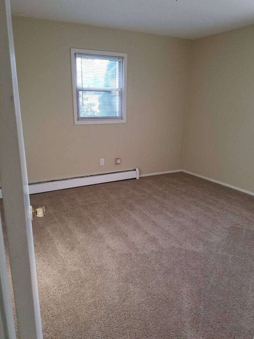 Apartment for rent at 1038 Glenaire Dr NW, Grand Rapids, MI 49544