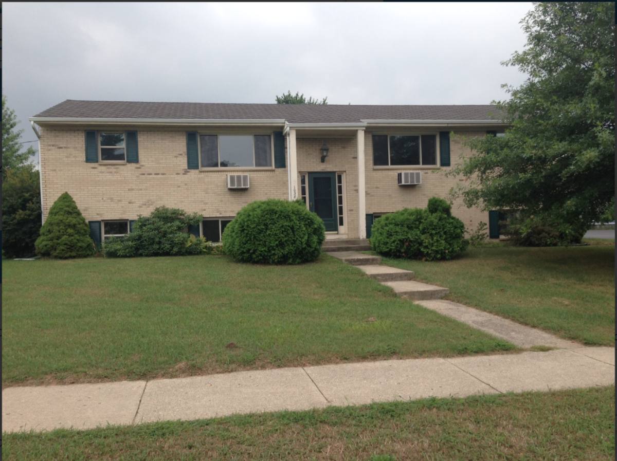 Apartment for rent at 1038 Glenaire Dr NW, Grand Rapids, MI 49544