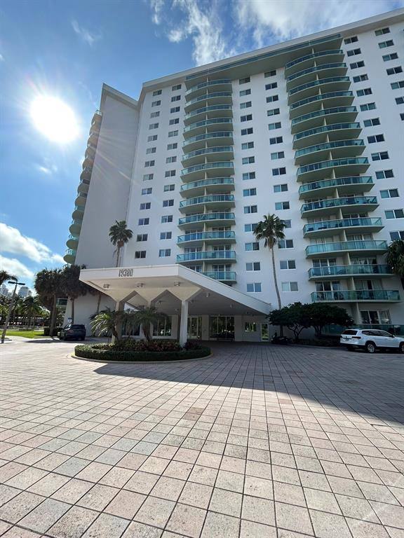 Apartment for rent at 19380 Collins Ave #615, North Miami Beach, FL 33160