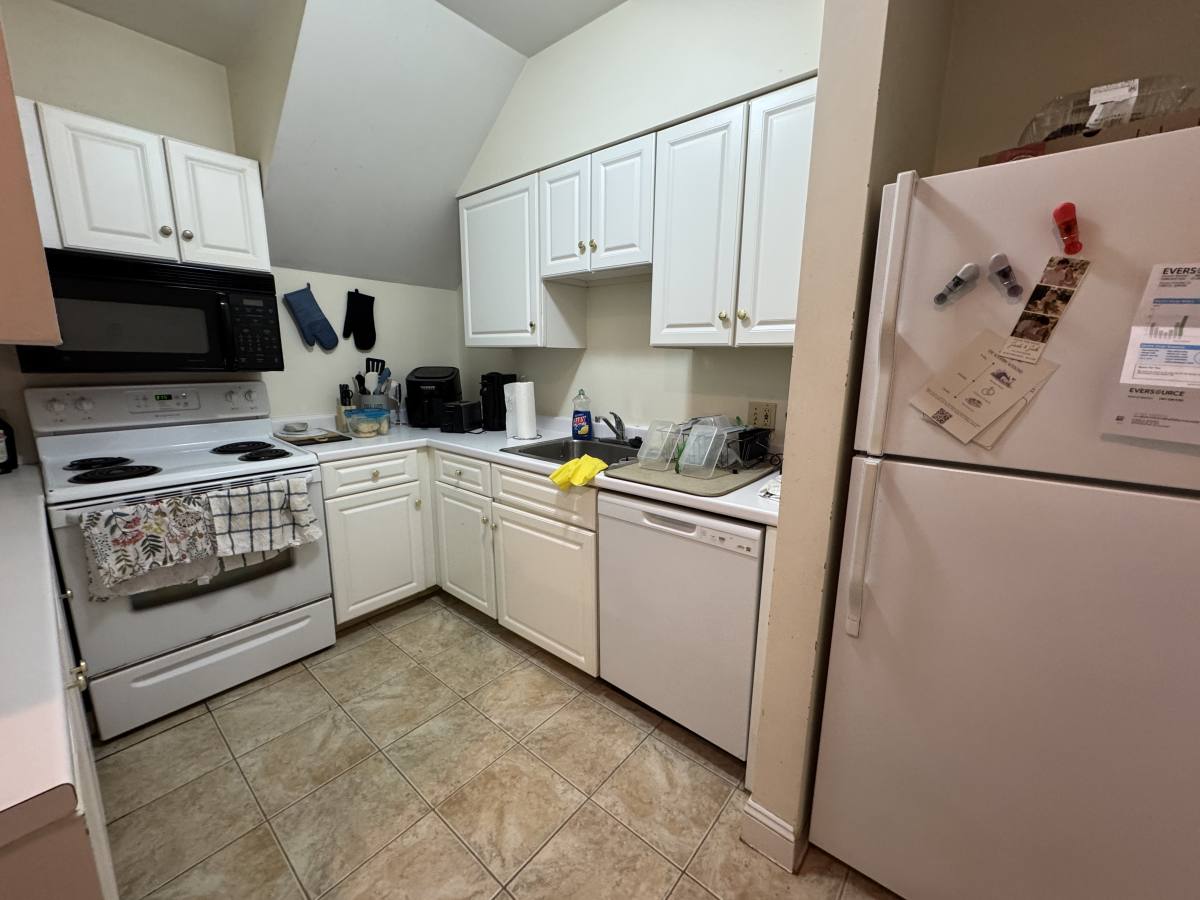 Townhouse for rent at 8 Glencoe St #6, Brighton, MA 02135