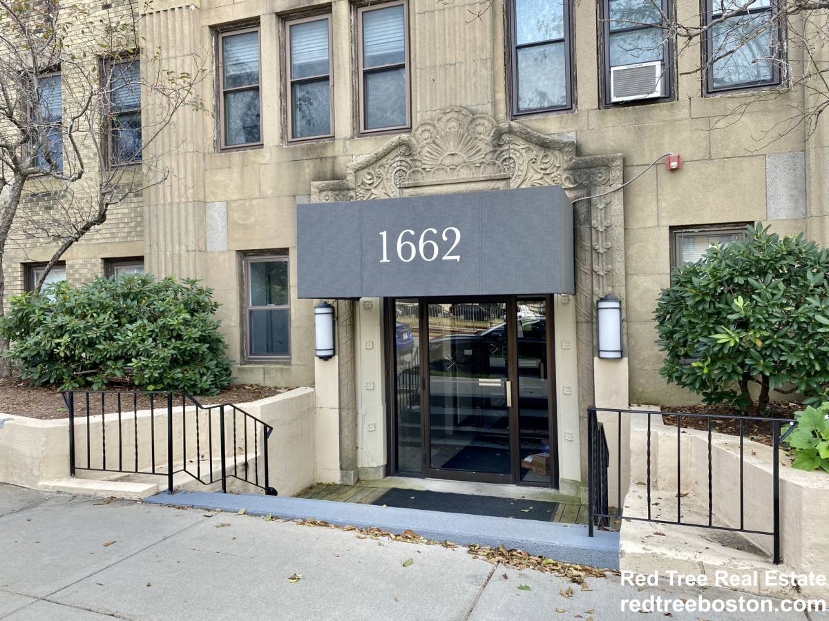 Apartment for rent at 1662 Commonwealth Ave #11, Brighton, MA 02135