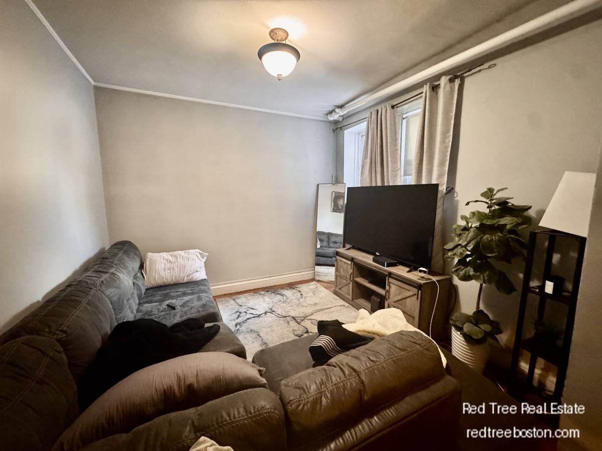 Apartment for rent at 1662 Commonwealth Ave #11, Brighton, MA 02135