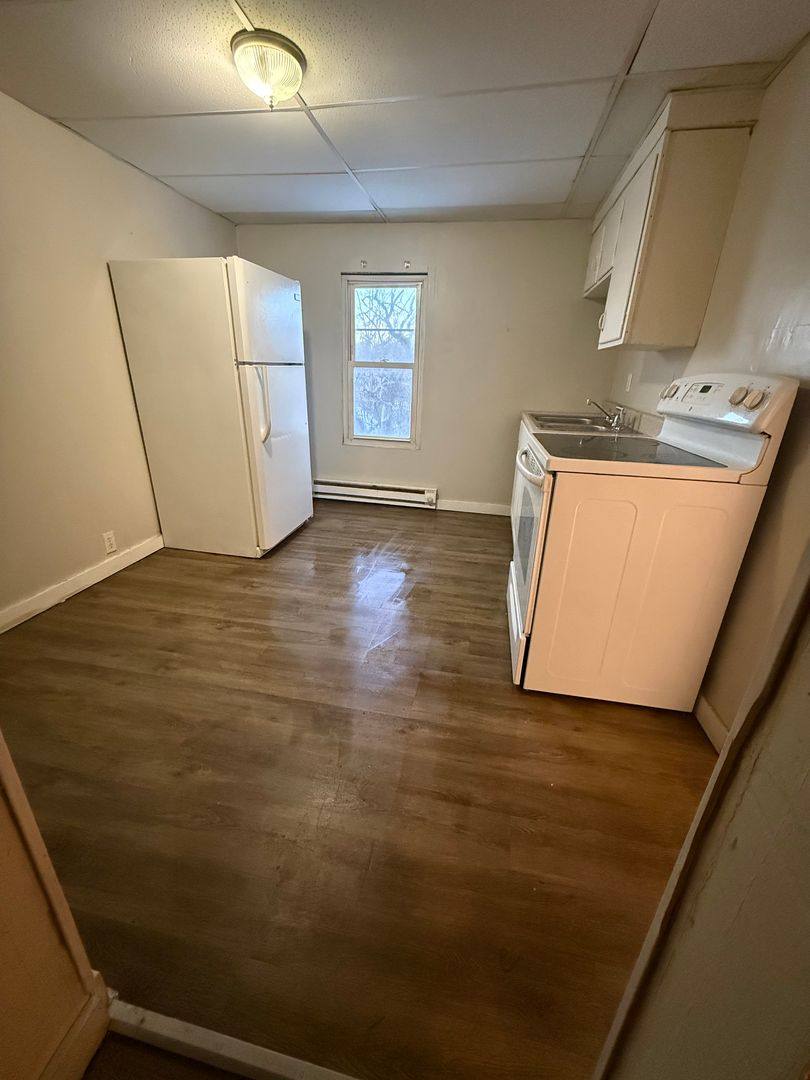 Apartment for rent at 109 W Walnut St, Washington, PA 15301