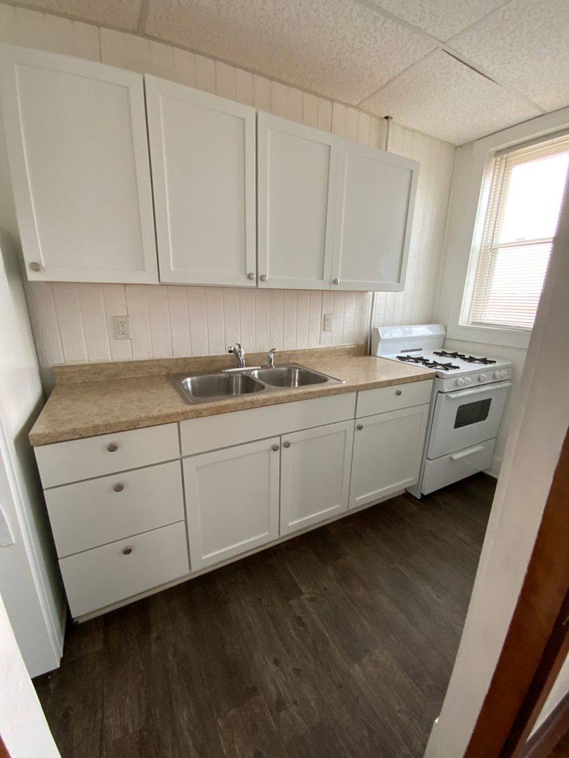 Apartment for rent at 201 N 2nd Ave, Marshalltown, IA 50158
