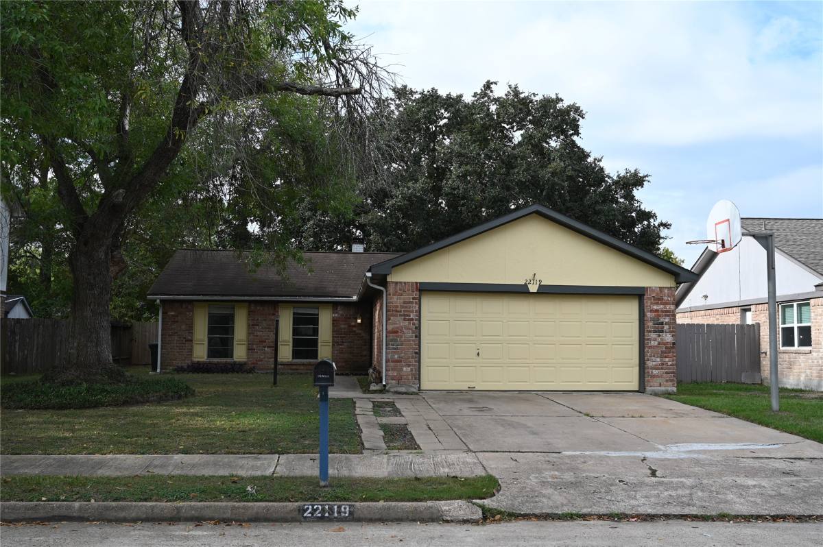 Apartment for rent at 22119 Singing Spurs Dr, Katy, TX 77450