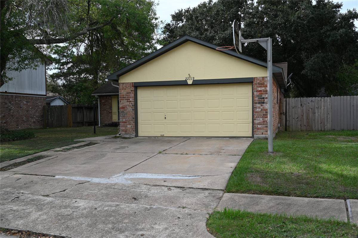 Apartment for rent at 22119 Singing Spurs Dr, Katy, TX 77450