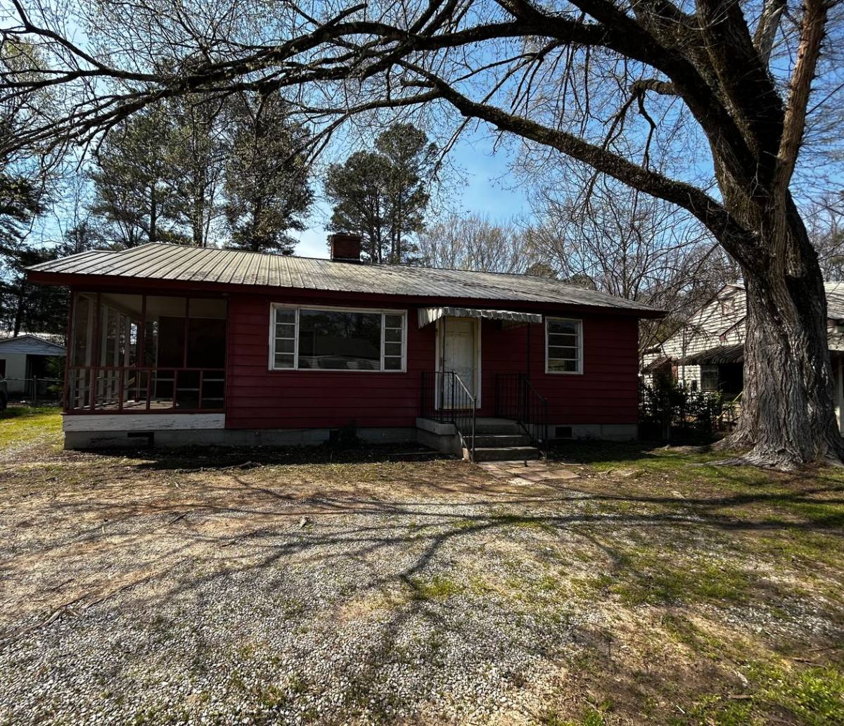 House for rent at 61 Pelham Heights, Anniston, AL 36206