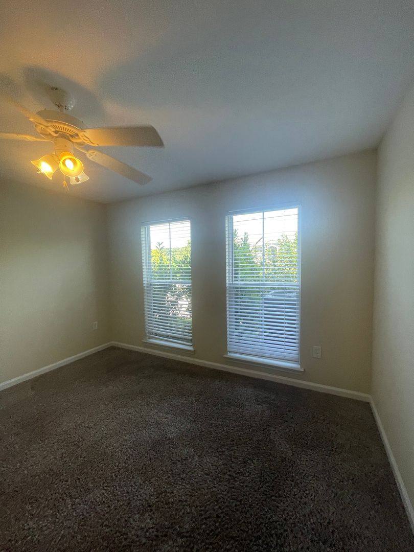 Apartment for rent at 1105 Tree Top Way, Knoxville, TN 37920