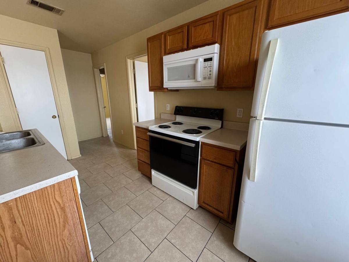 Apartment for rent at 5702 Greengate Dr, Killeen, TX 76543