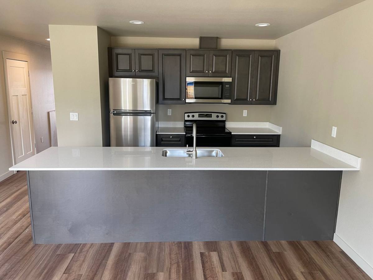 Townhouse for rent at 194 Hiatt St, Lebanon, OR 97355