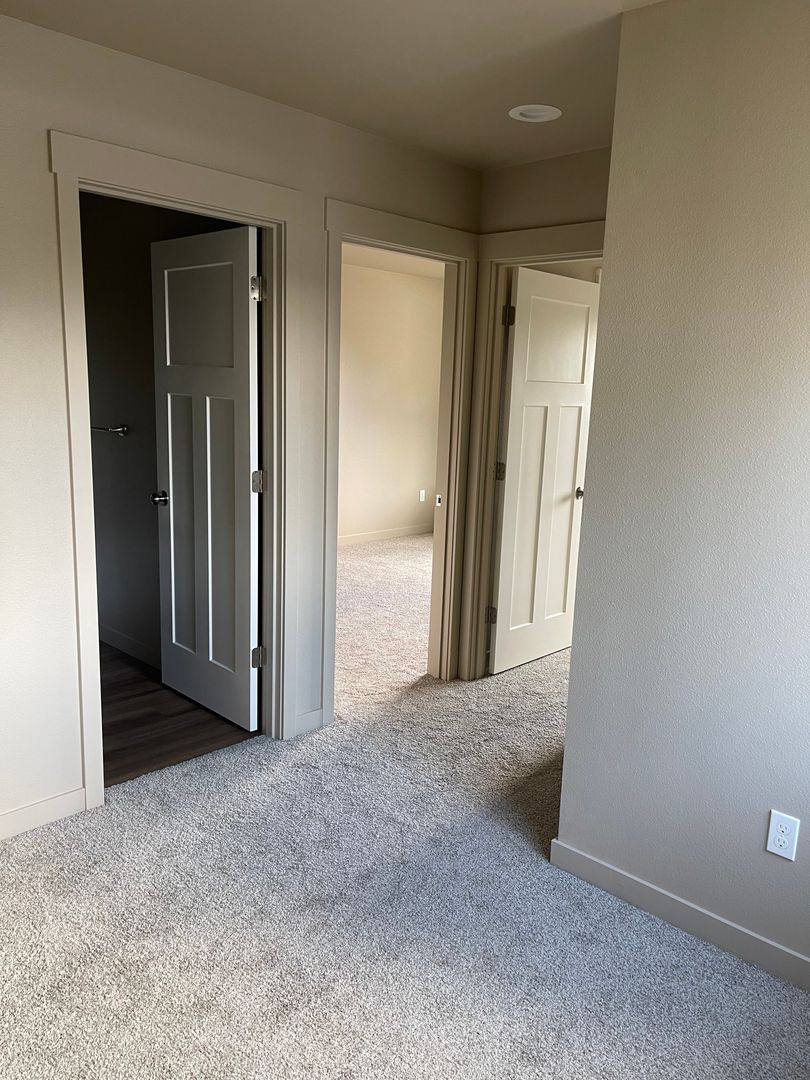 Townhouse for rent at 194 Hiatt St, Lebanon, OR 97355