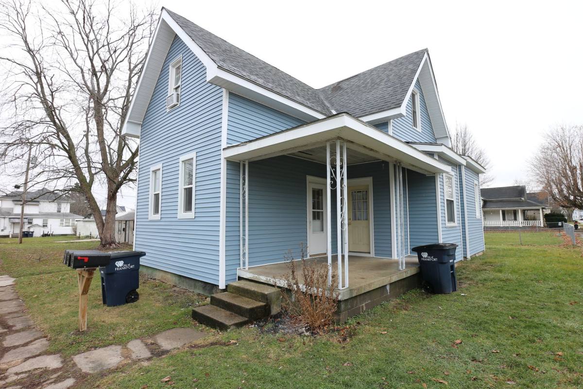 Apartment for rent at 357 W Barner St, Frankfort, IN 46041
