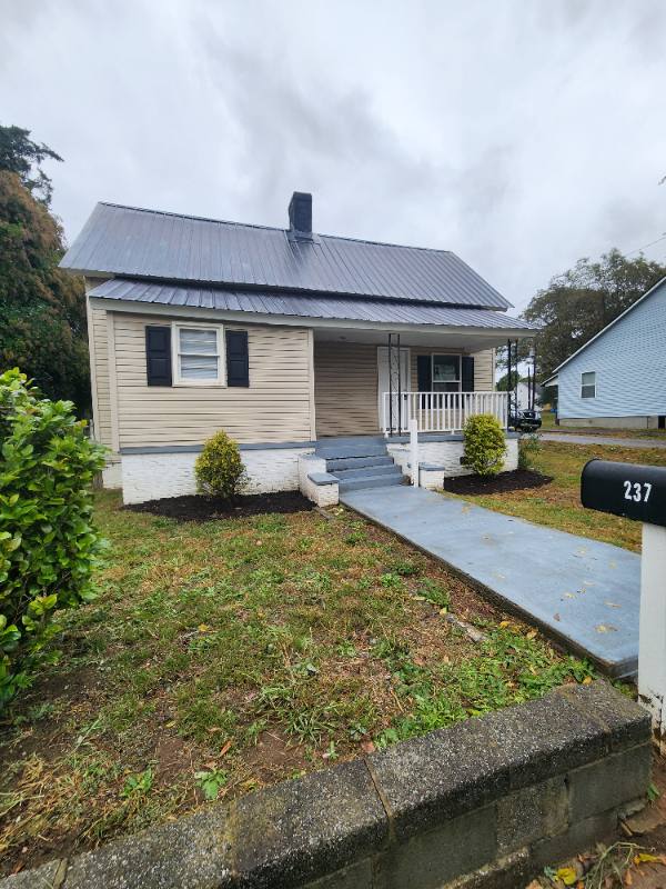 House for rent at 237 Poole St, Woodruff, SC 29388