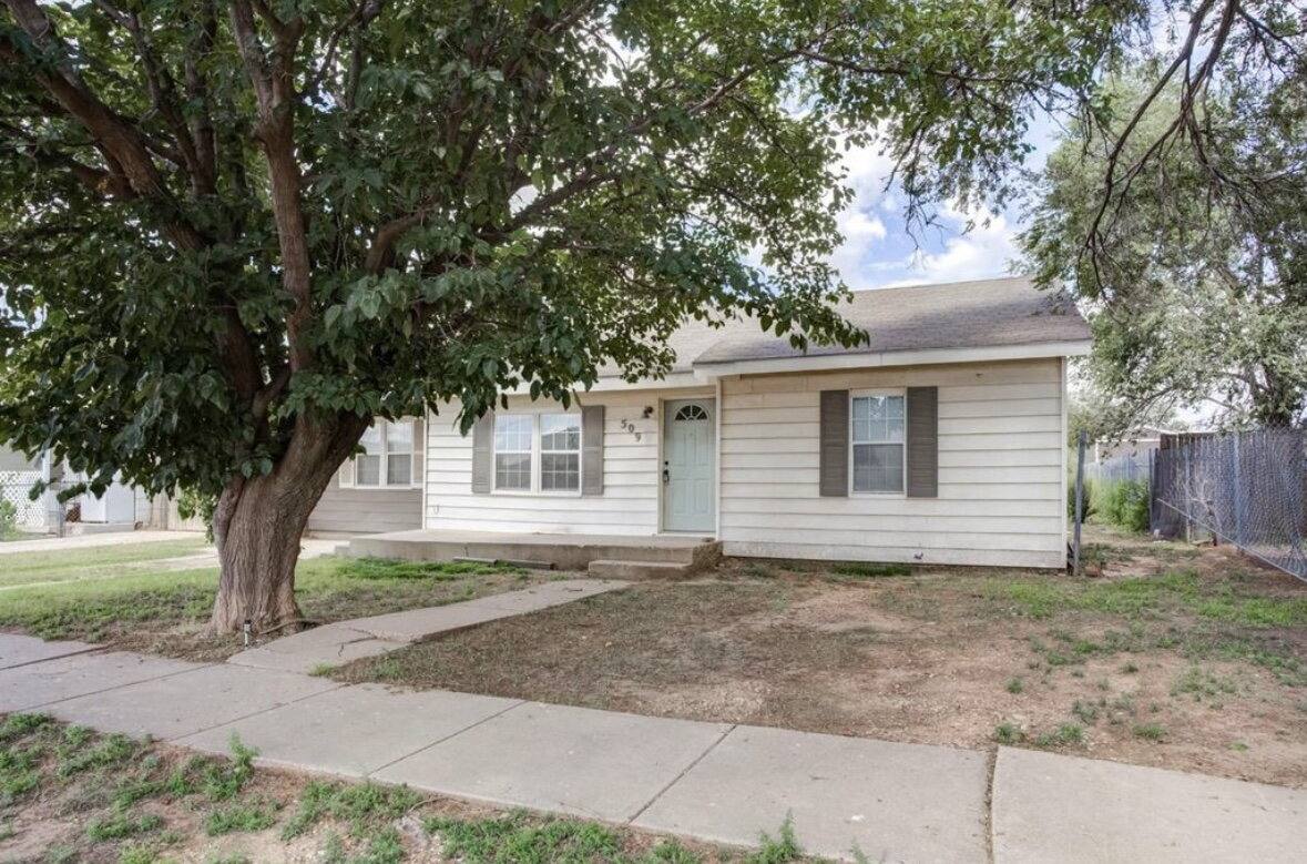 House for rent at 509 E Queens St, Lubbock, TX 79403