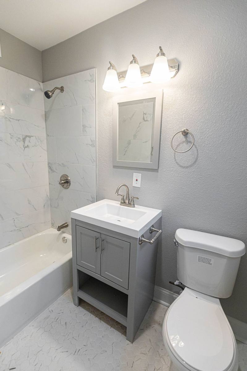 Apartment for rent at 1205 E Armour Blvd, Kansas City, MO 64109