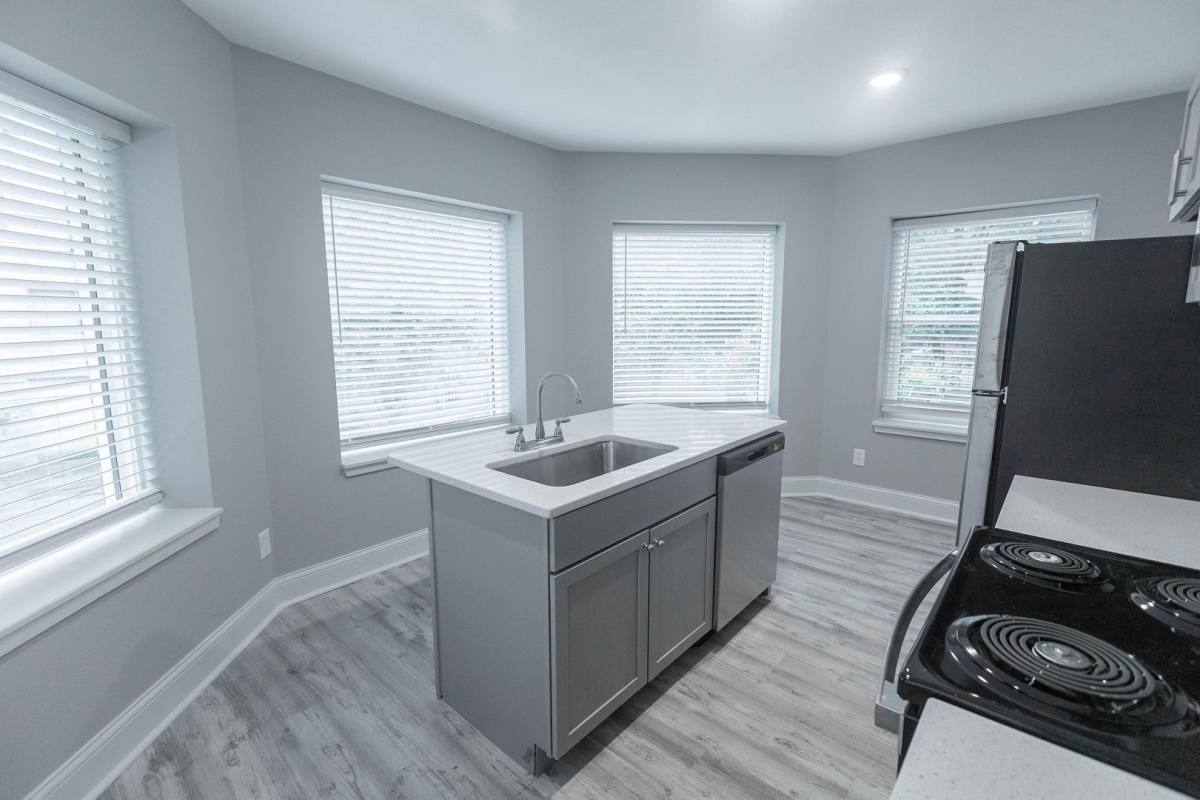 Apartment for rent at 1205 E Armour Blvd, Kansas City, MO 64109