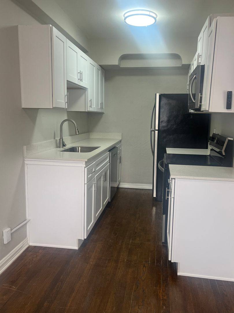 Apartment for rent at 522 W Adams St, Muncie, IN 47305