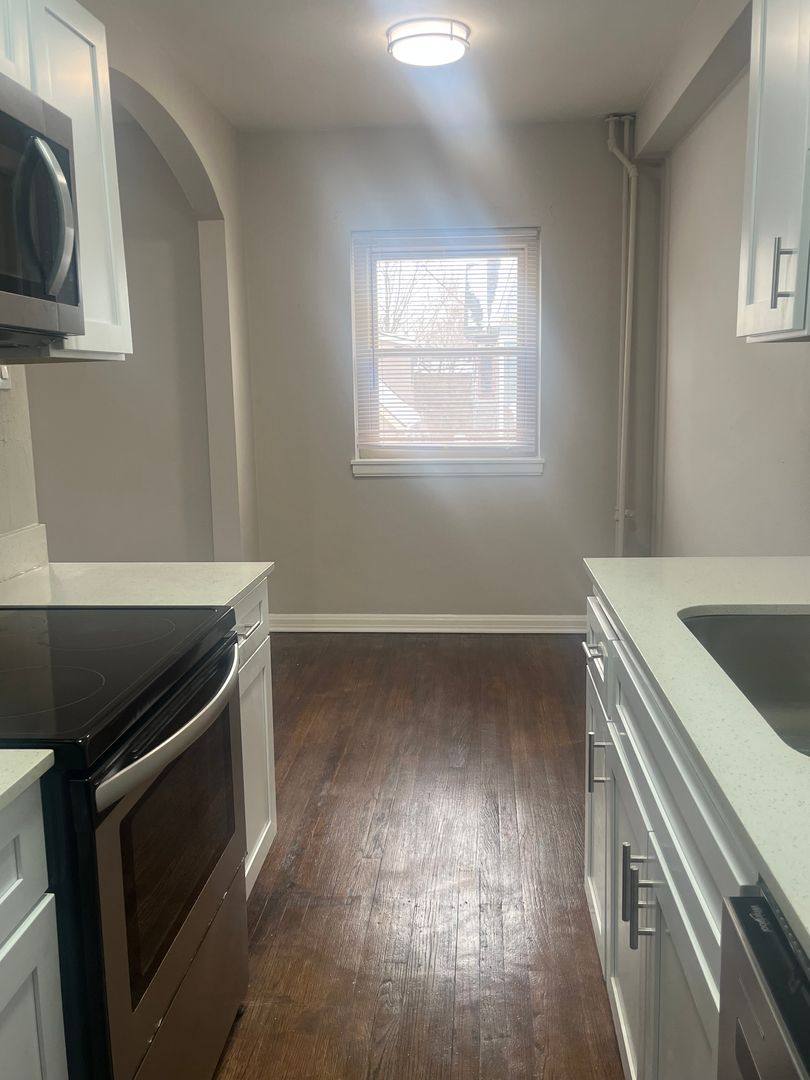 Apartment for rent at 522 W Adams St, Muncie, IN 47305