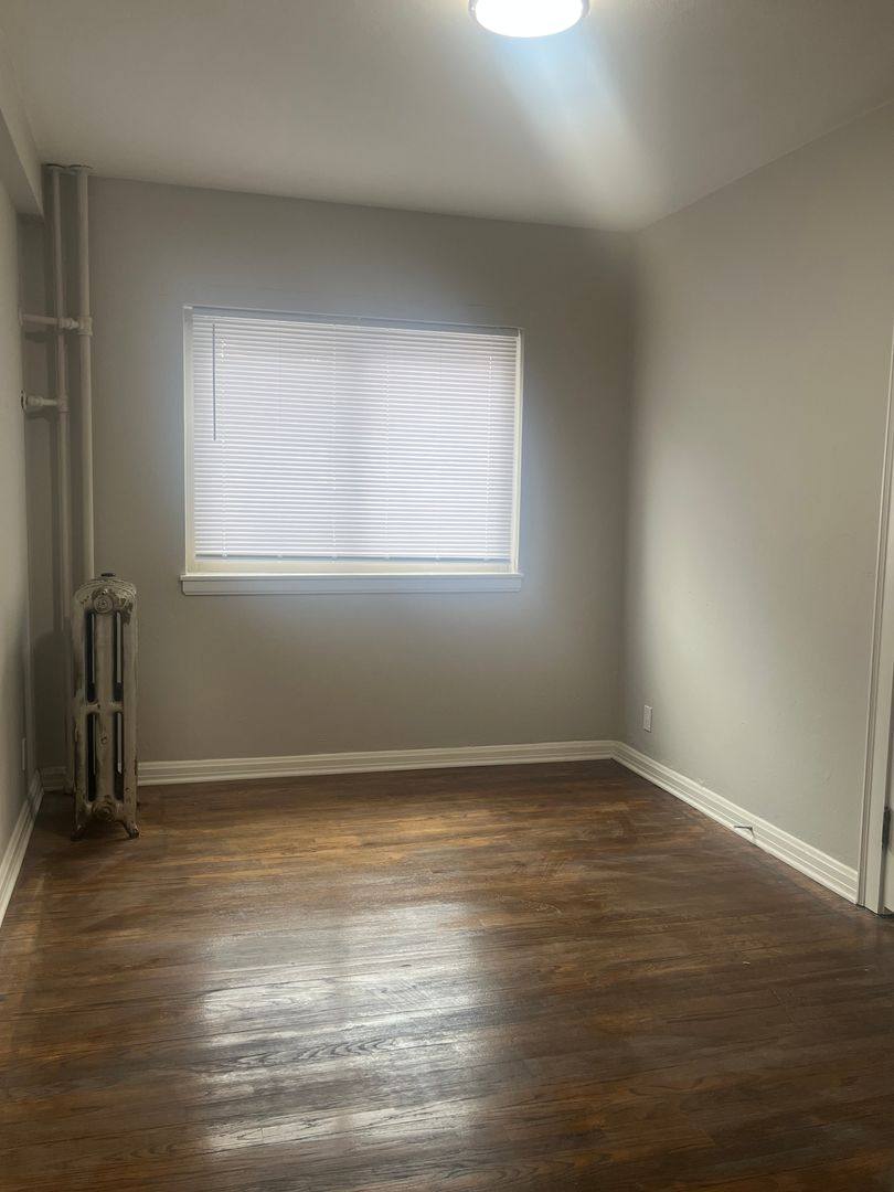 Apartment for rent at 522 W Adams St, Muncie, IN 47305