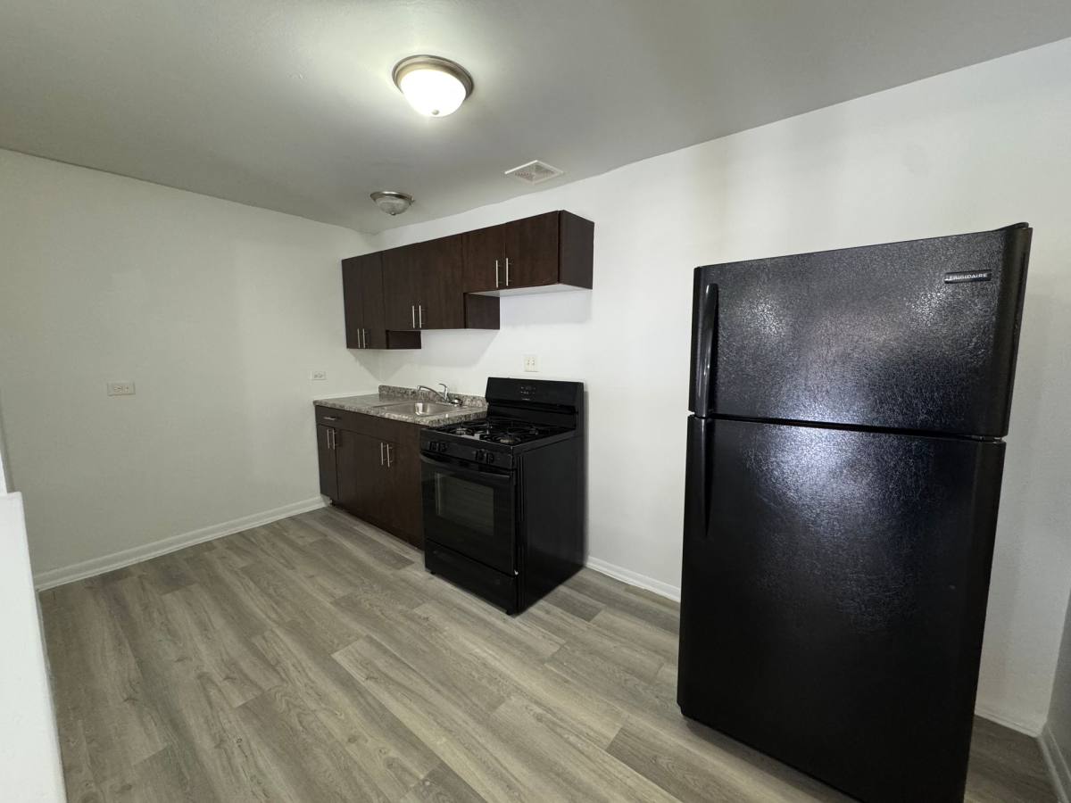Apartment for rent at 7938-7940 S Greenwood, Chicago, IL 60619