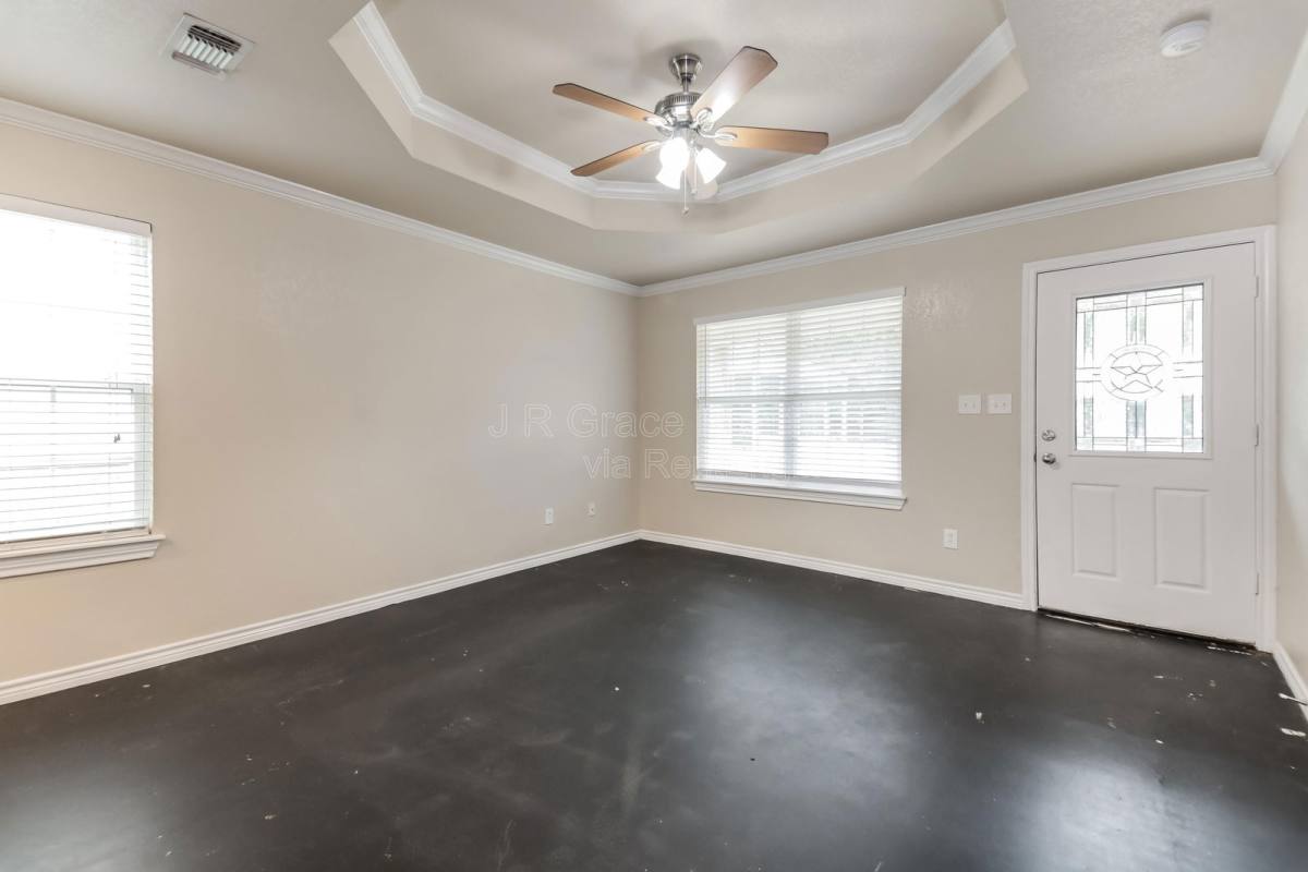 Apartment for rent at 780 Rocky Ridge Flatts, Gainesville, TX 76240