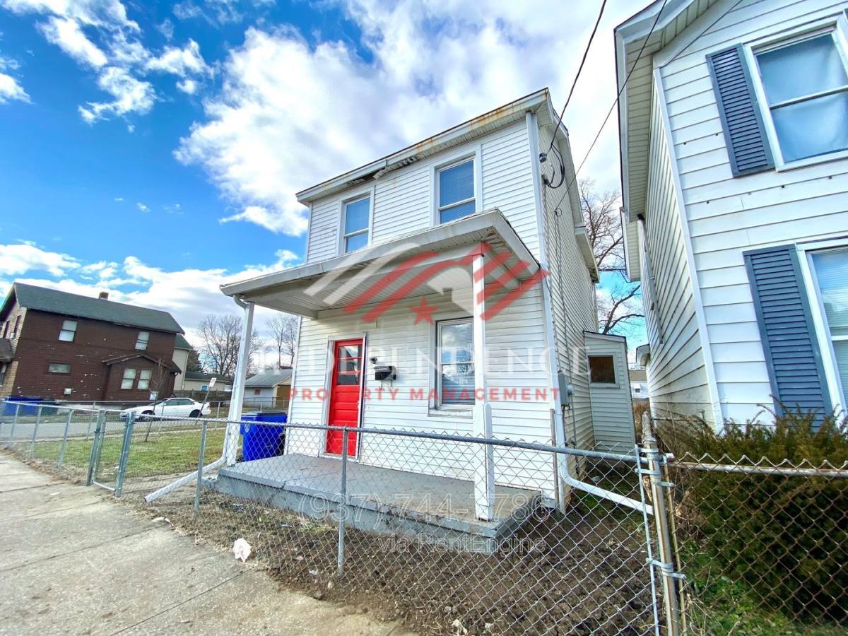 House for rent at 906 Vine St, Hamilton, OH 45011
