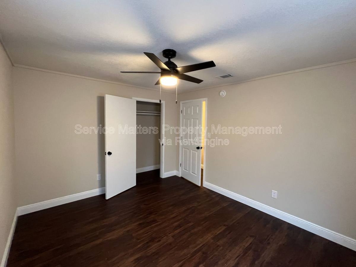 Apartment for rent at 1106 Martin Luther King Jr Dr #A, Pensacola, FL 32503