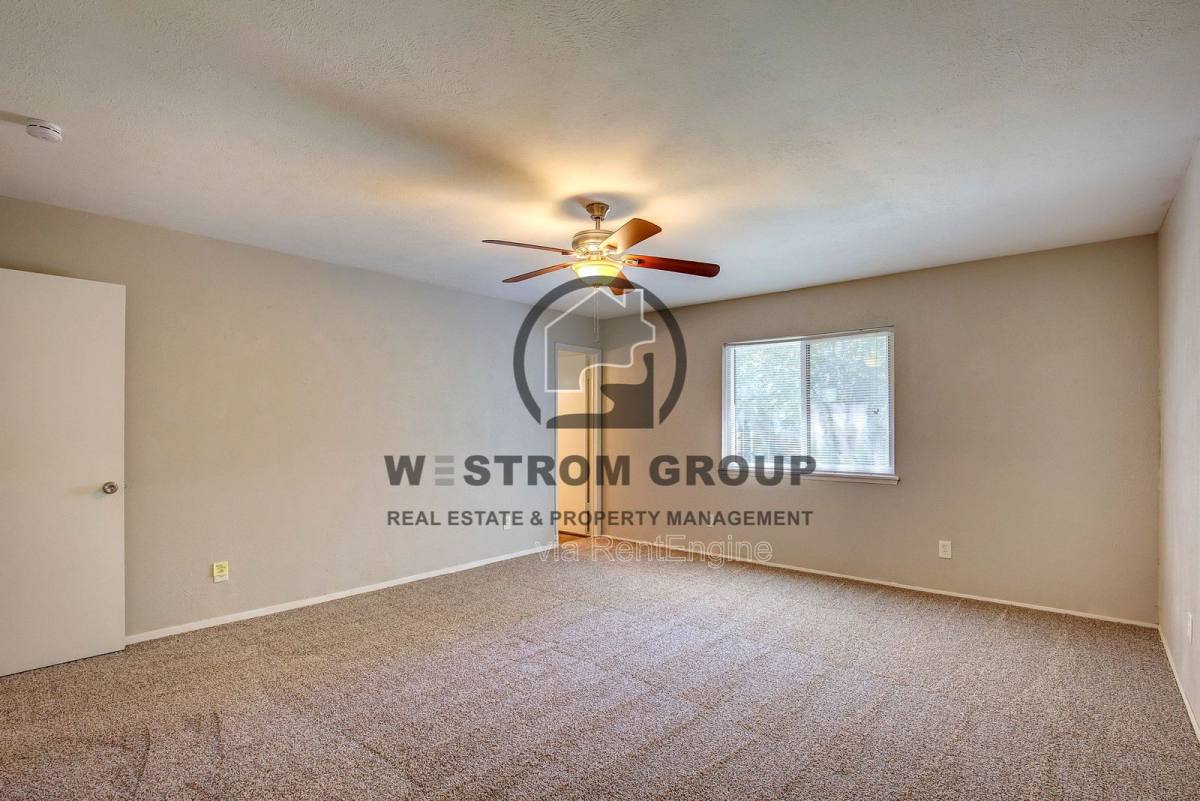 House for rent at 7801 Summerglen Rd, Fort Worth, TX 76133