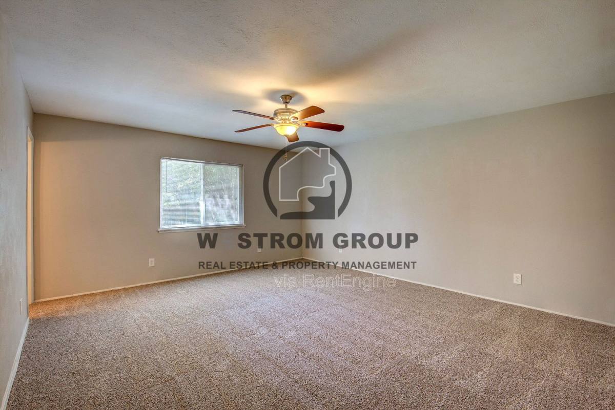 House for rent at 7801 Summerglen Rd, Fort Worth, TX 76133