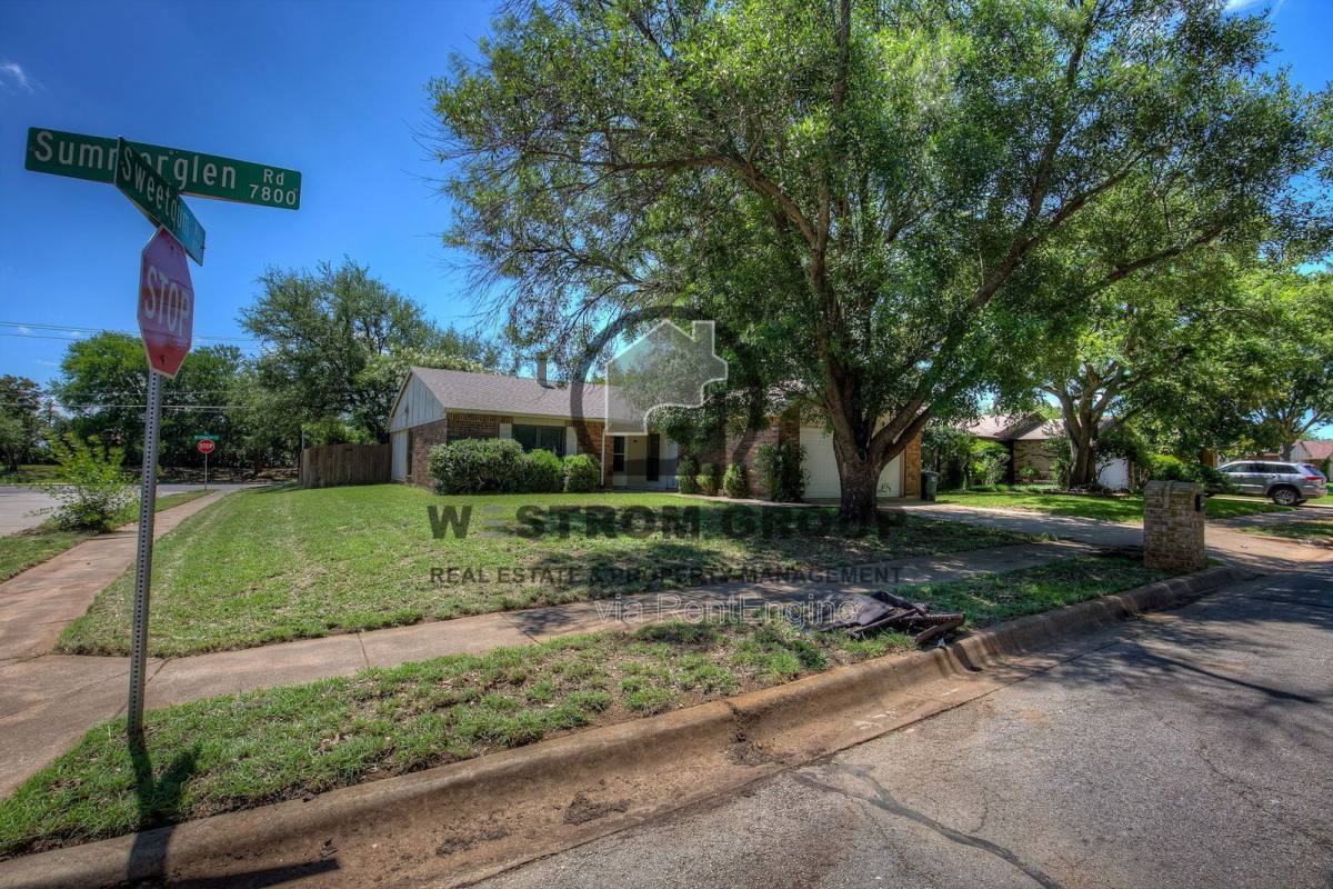 House for rent at 7801 Summerglen Rd, Fort Worth, TX 76133
