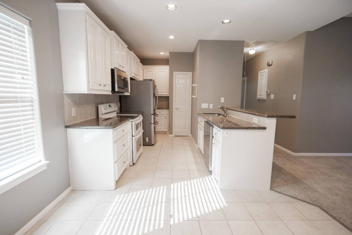 Apartment for rent at 13165 Snow Lane, Willis, TX 77318