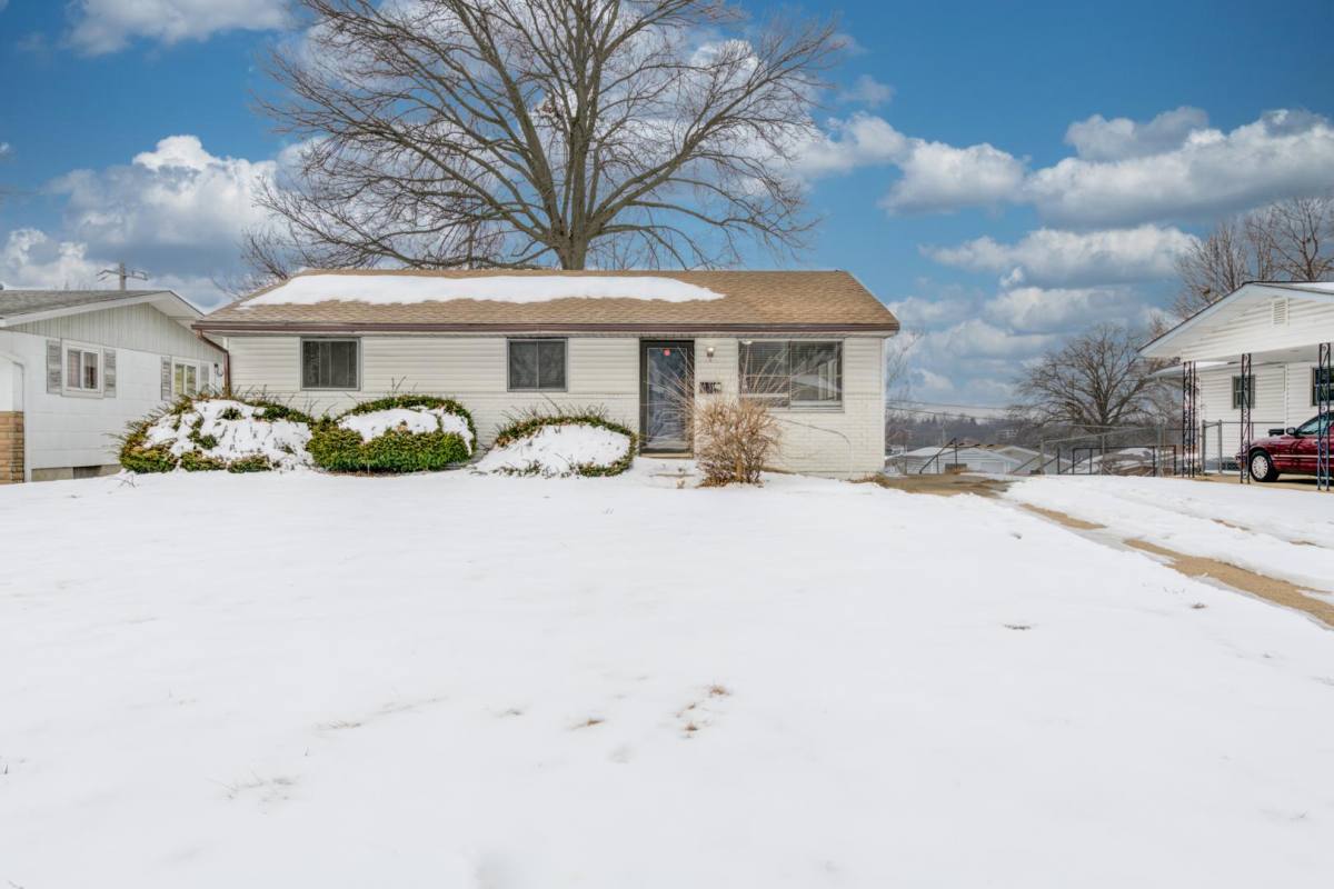 House for rent at 10219 Hobkirk Dr, Saint Louis, MO 63137