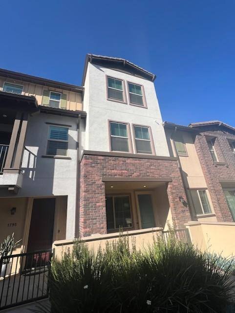 Townhouse for rent at 1797 Laurelwood Way, Oceanside, CA 92056