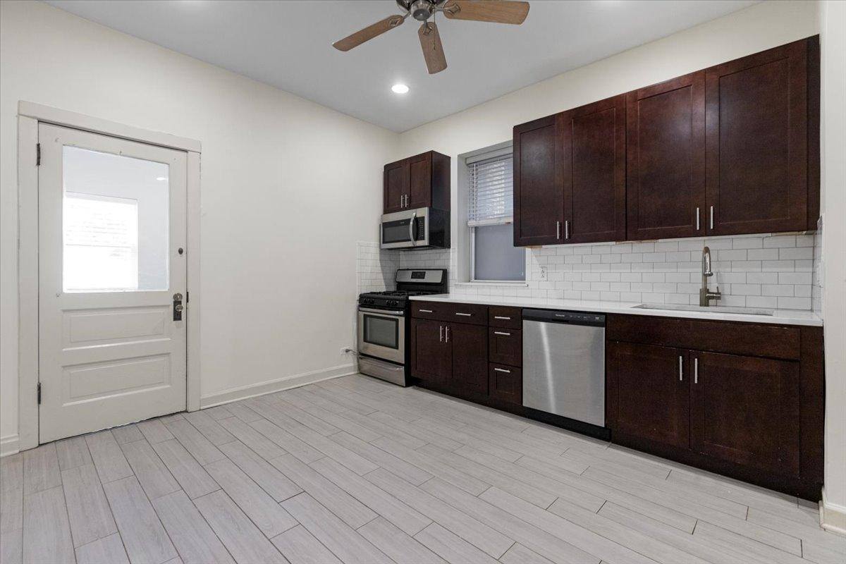 Apartment for rent at 3046 N Kenmore Ave #1, Chicago, IL 60657