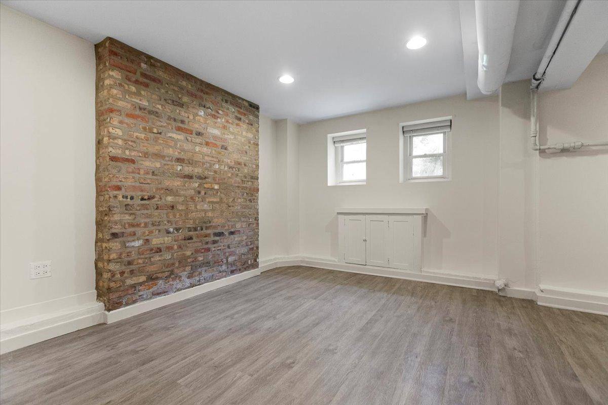 Apartment for rent at 3046 N Kenmore Ave #1, Chicago, IL 60657