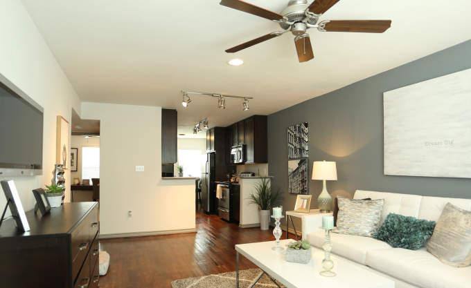 Apartment for rent at 3405 N Shepherd Dr #1174, Houston, TX 77018