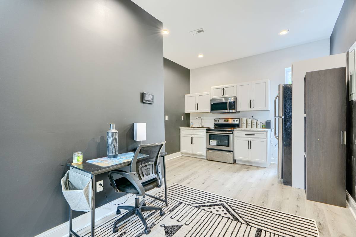 Apartment for rent at 613 N Carrollton Ave #C, Baltimore, MD 21217