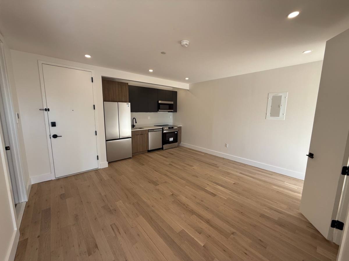 Apartment for rent at 96 Moore St #2A, Brooklyn, NY 11206