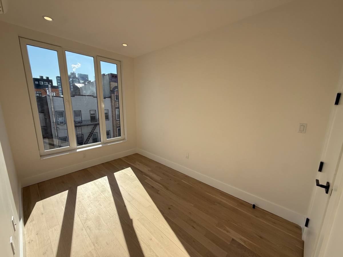 Apartment for rent at 96 Moore St #2A, Brooklyn, NY 11206