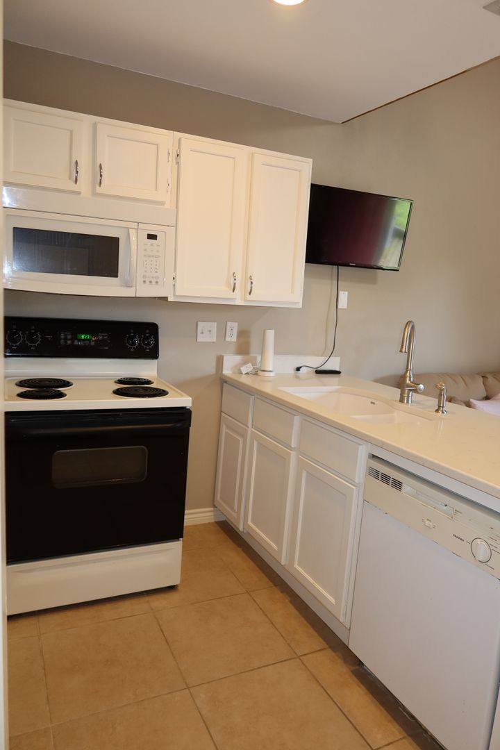 Condo for rent at 2210 Pearl #303, Austin, TX 78705