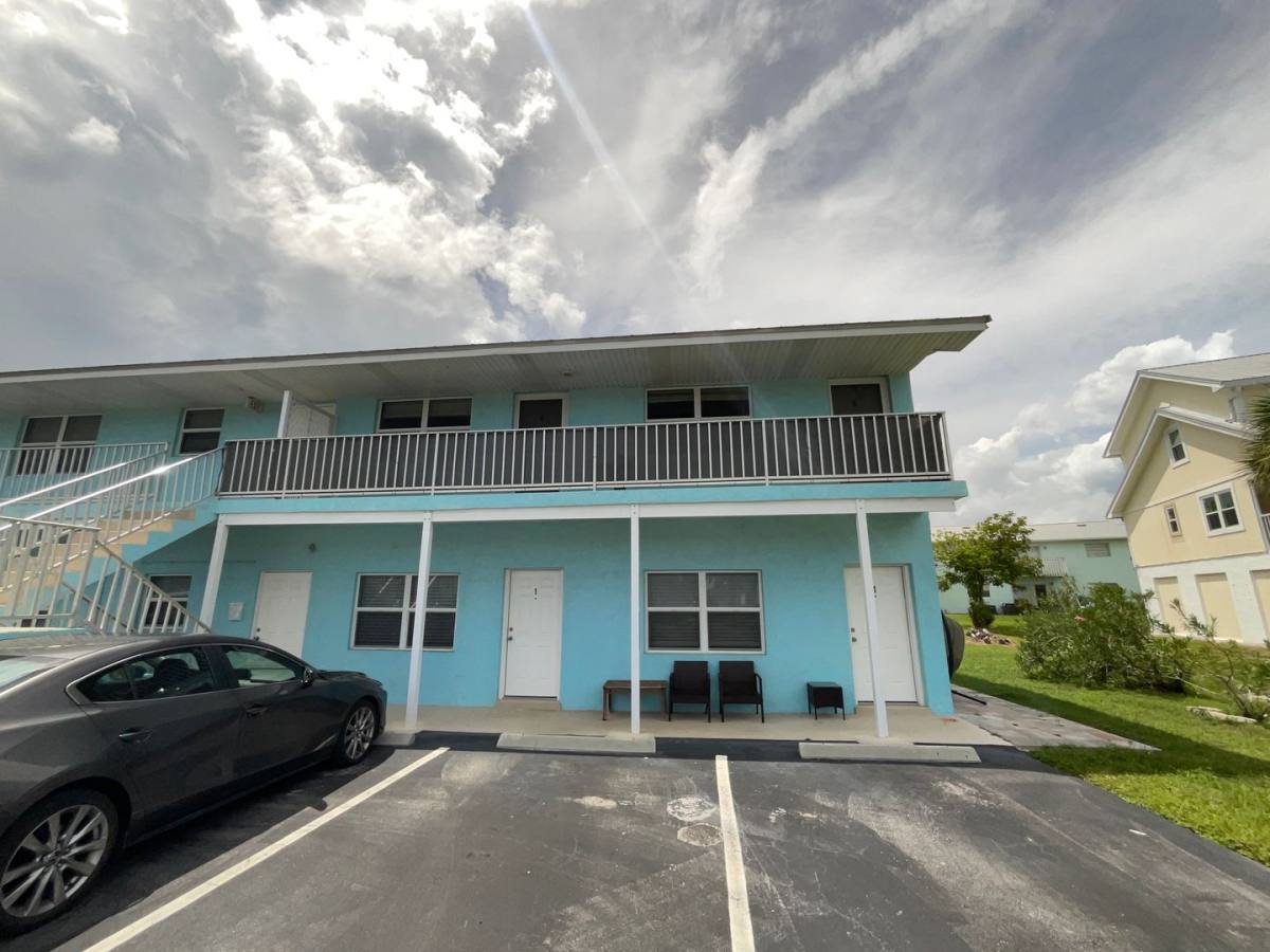 Apartment for rent at 661 Hernando St, Fort Pierce, FL 34949