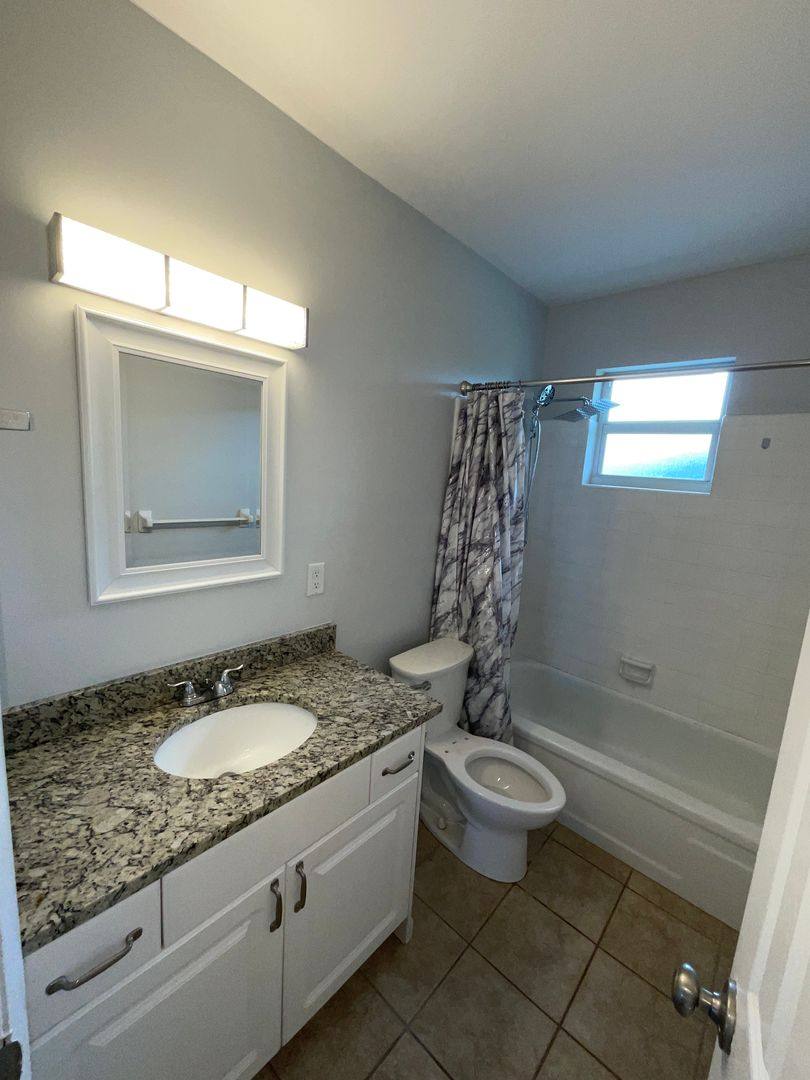 Apartment for rent at 661 Hernando St, Fort Pierce, FL 34949