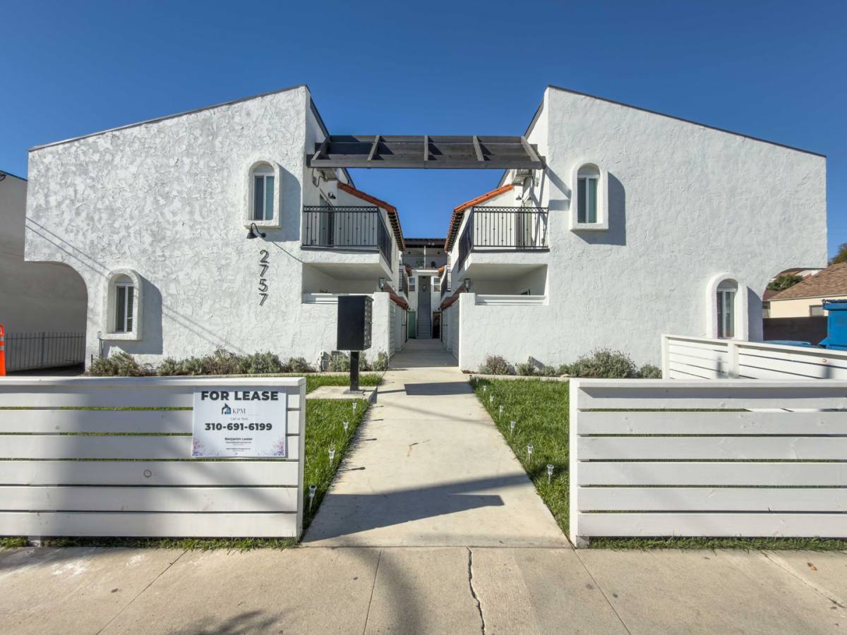 Apartment for rent at 2757 Andreo Ave, Torrance, CA 90501