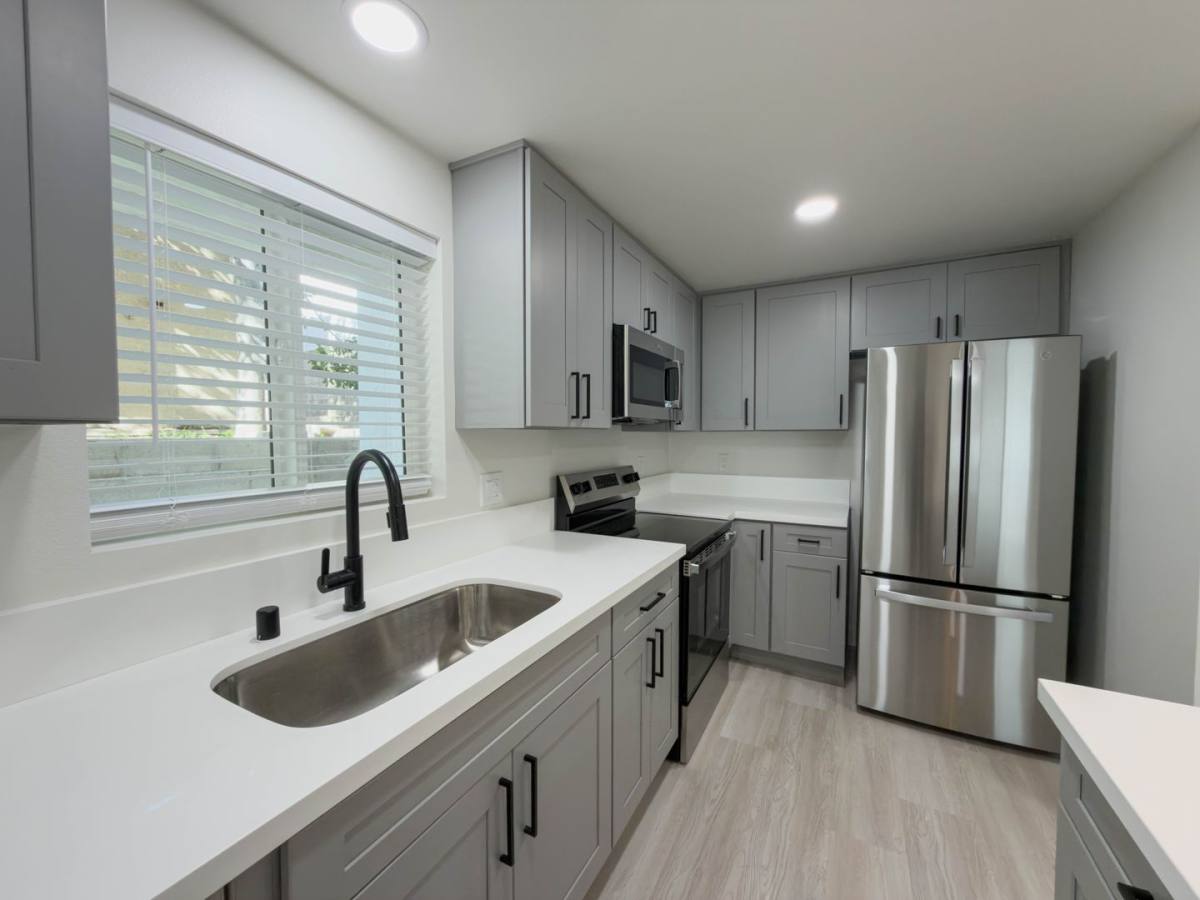 Apartment for rent at 2757 Andreo Ave, Torrance, CA 90501