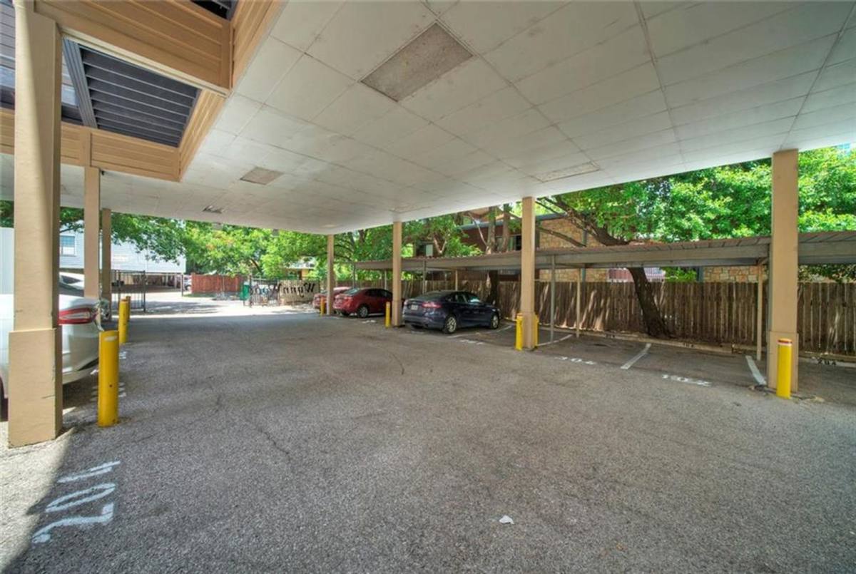 Apartment for rent at 711 W 21st St, Austin, TX 78705