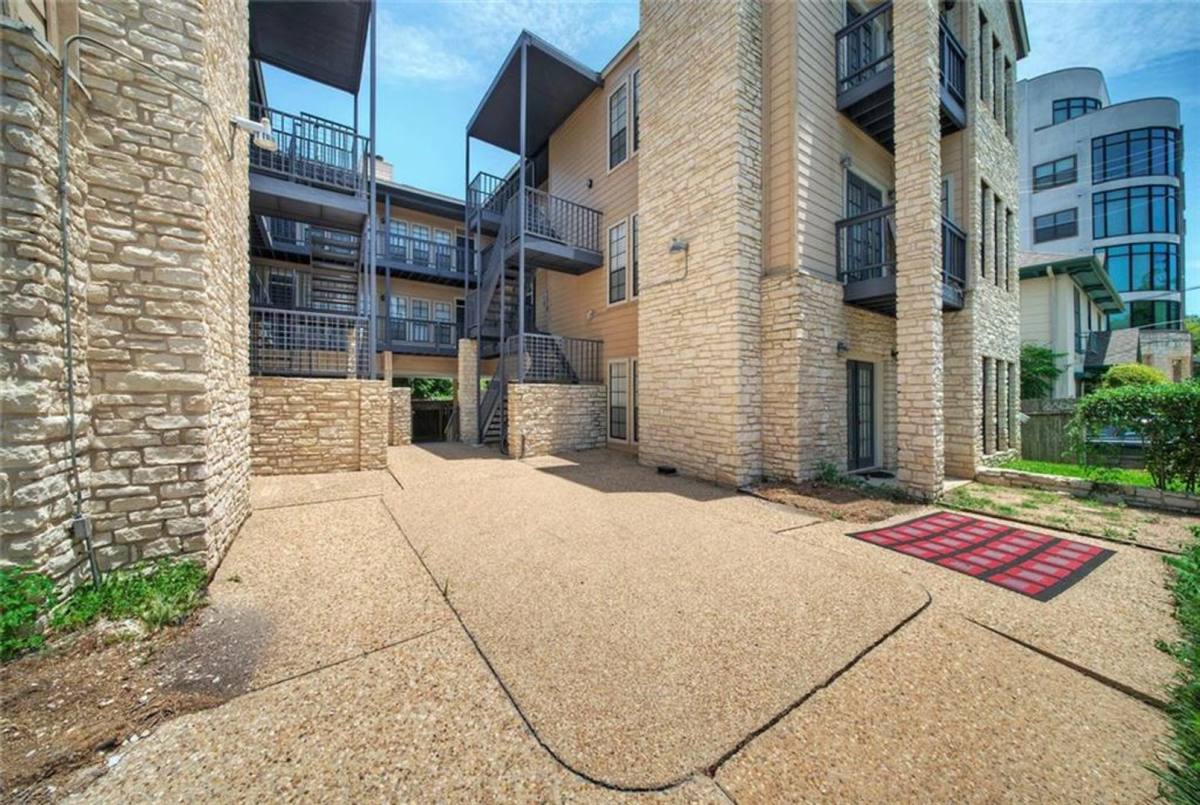 Apartment for rent at 711 W 21st St, Austin, TX 78705