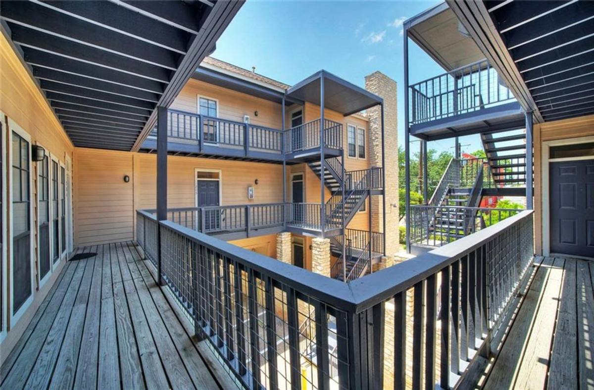 Apartment for rent at 711 W 21st St, Austin, TX 78705